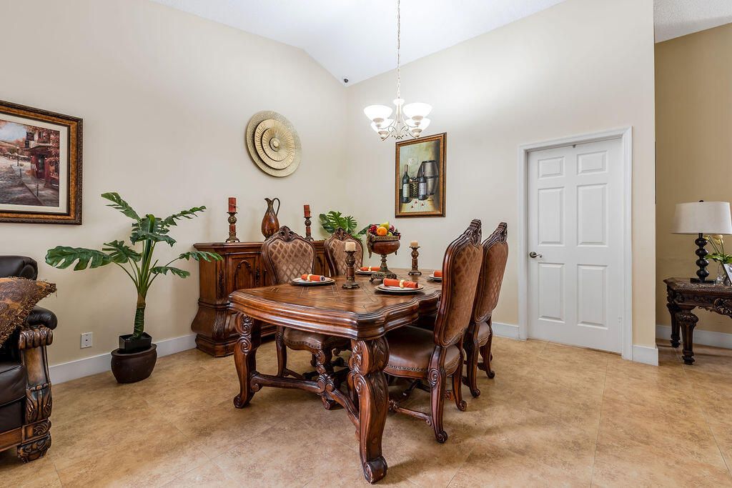 En Venta: $375,000 (2 camas, 2 baños, 1316 Pies cuadrados)