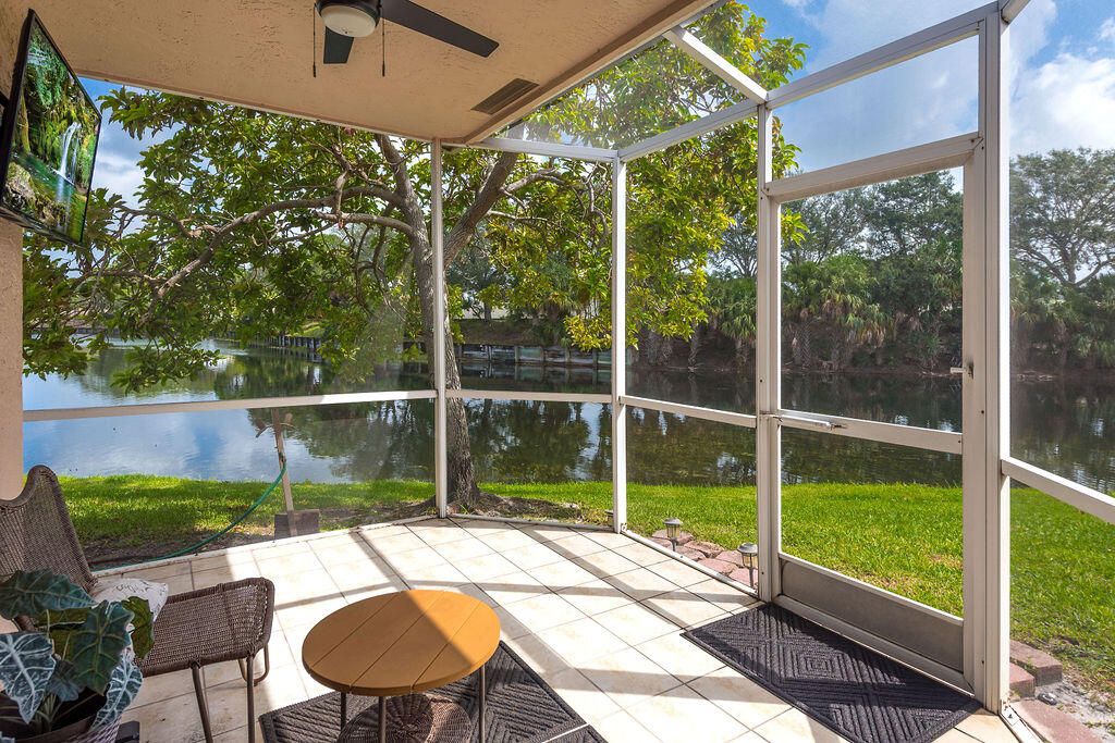 En Venta: $375,000 (2 camas, 2 baños, 1316 Pies cuadrados)