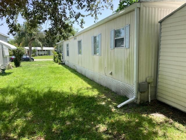 For Sale: $39,000 (2 beds, 2 baths, 1350 Square Feet)