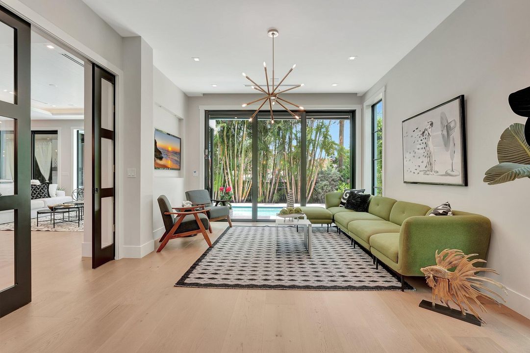 Active With Contract: $4,495,000 (4 beds, 5 baths, 3872 Square Feet)