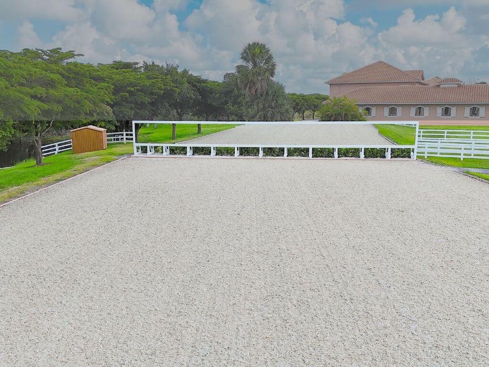 For Sale: $1,895,000 (2 beds, 2 baths, 1920 Square Feet)