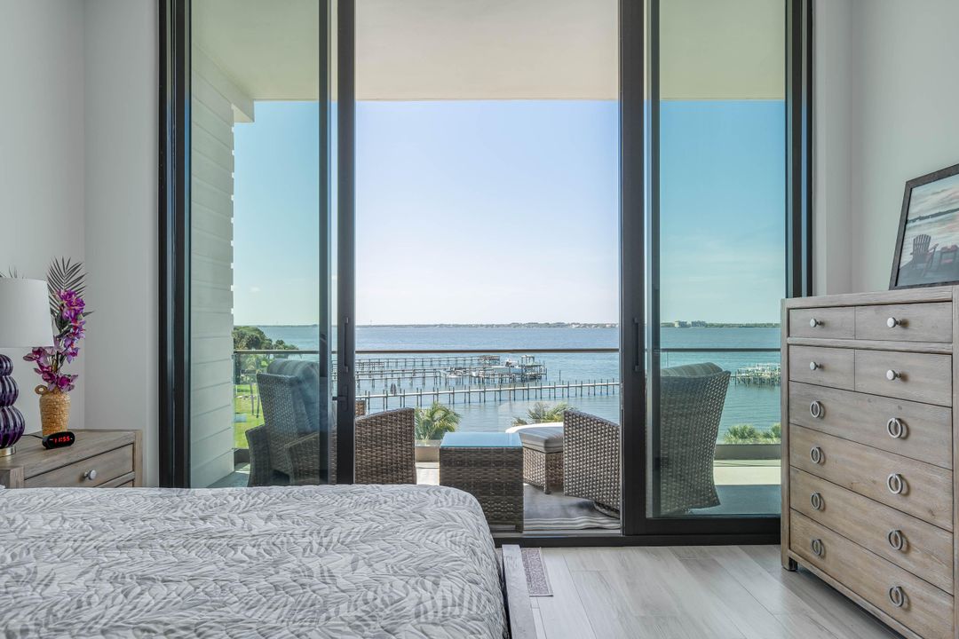 待售: $999,000 (3 贝兹, 3 浴室, 1917 平方英尺)