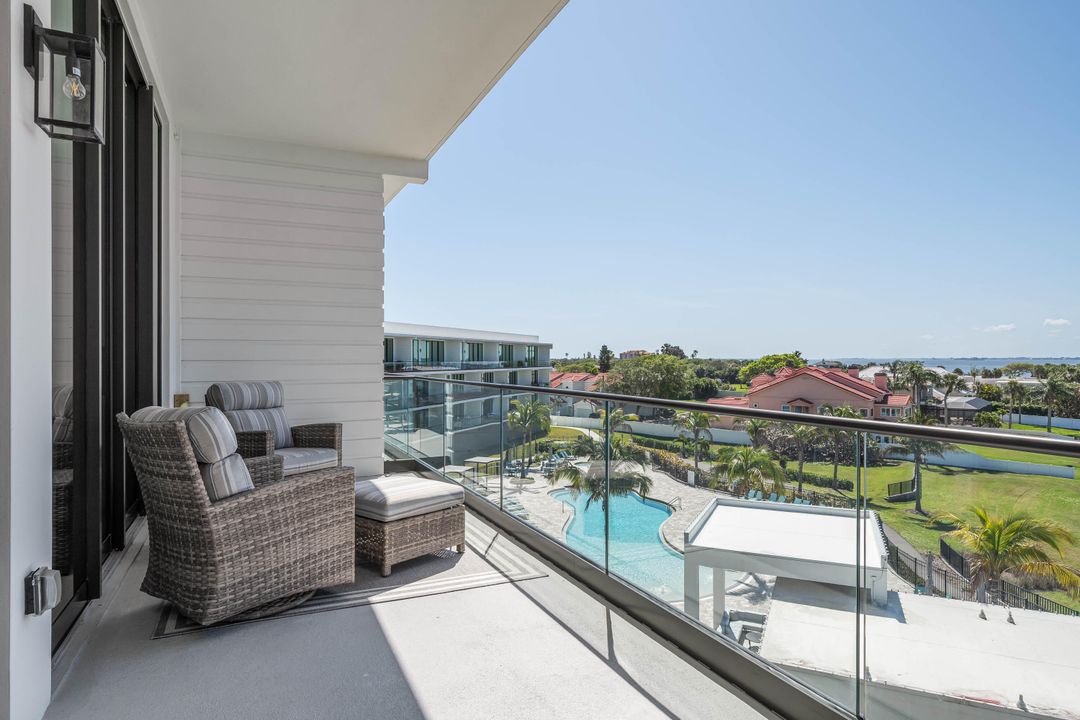 待售: $999,000 (3 贝兹, 3 浴室, 1917 平方英尺)