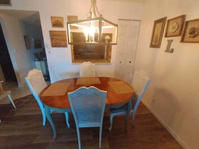 Под контрактом: $1,900 (2 спален, 2 ванн, 986 Квадратных фут)