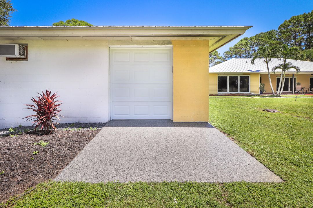 Под контрактом: $845,000 (4 спален, 3 ванн, 2291 Квадратных фут)