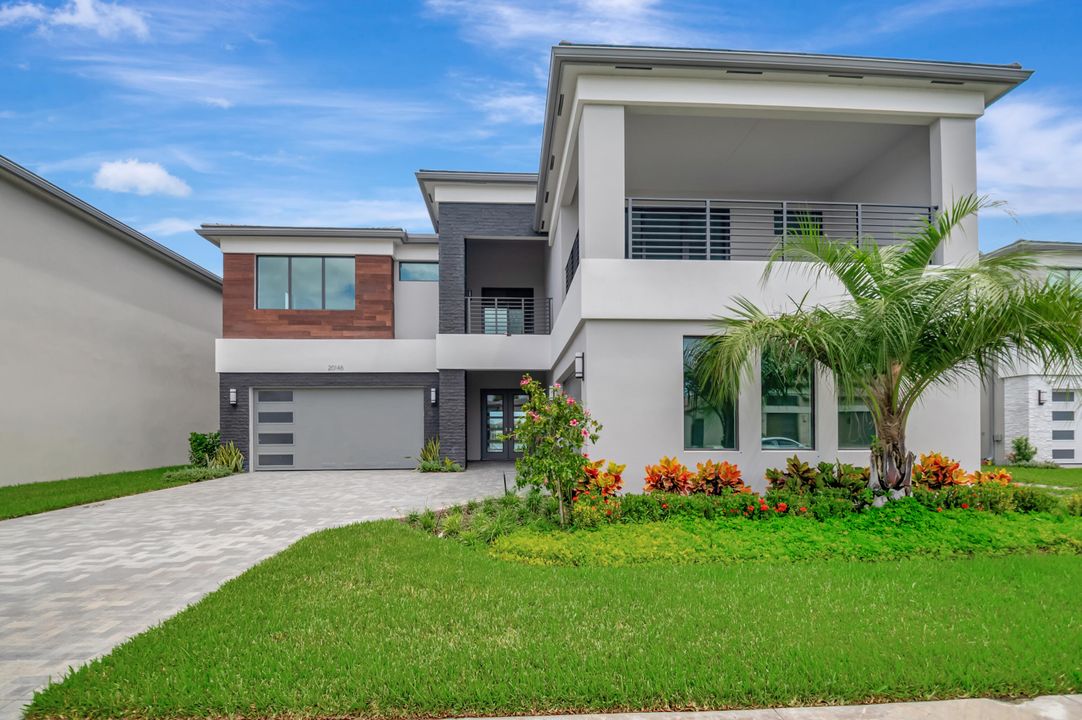 Recently Rented: $14,750 (5 beds, 5 baths, 5330 Square Feet)