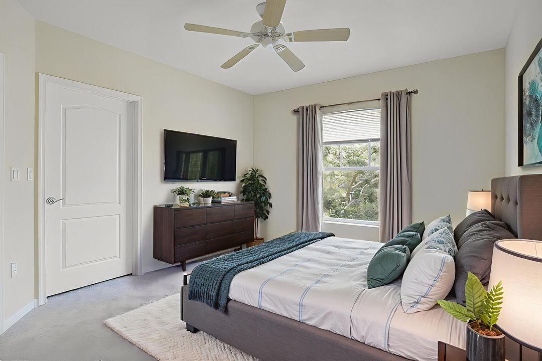 待售: $159,900 (1 贝兹, 1 浴室, 836 平方英尺)