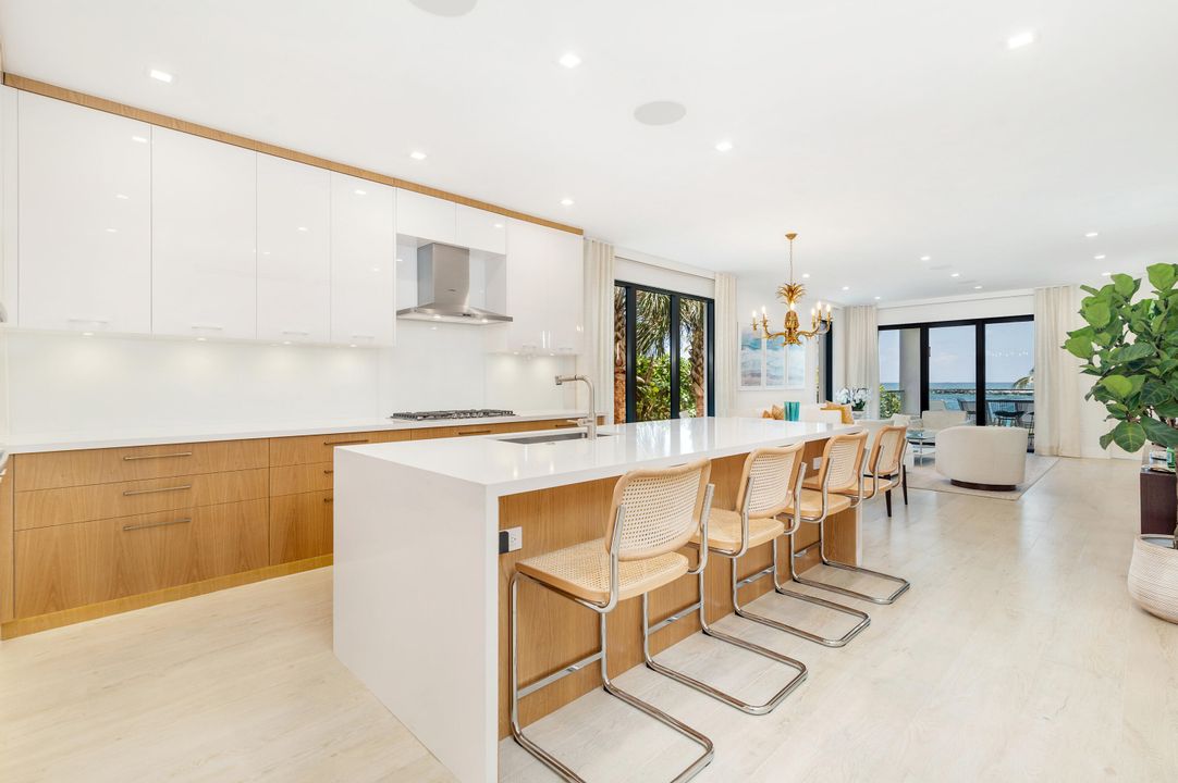 For Sale: $3,400,000 (3 beds, 3 baths, 2624 Square Feet)