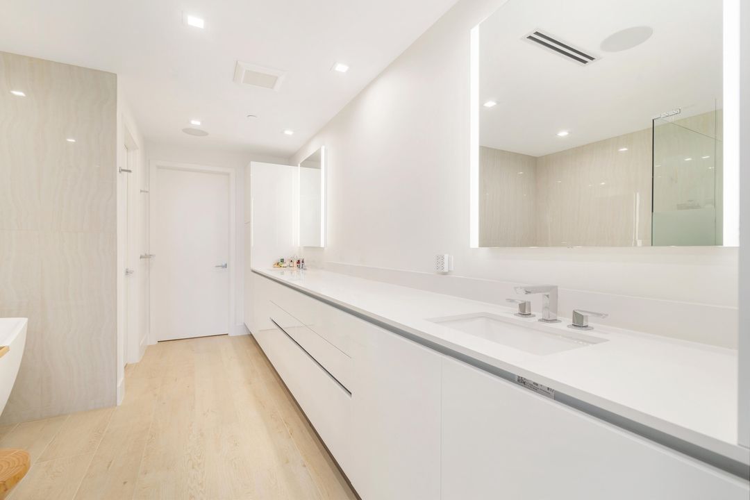 For Sale: $3,400,000 (3 beds, 3 baths, 2624 Square Feet)