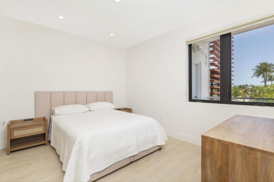 For Sale: $3,400,000 (3 beds, 3 baths, 2624 Square Feet)