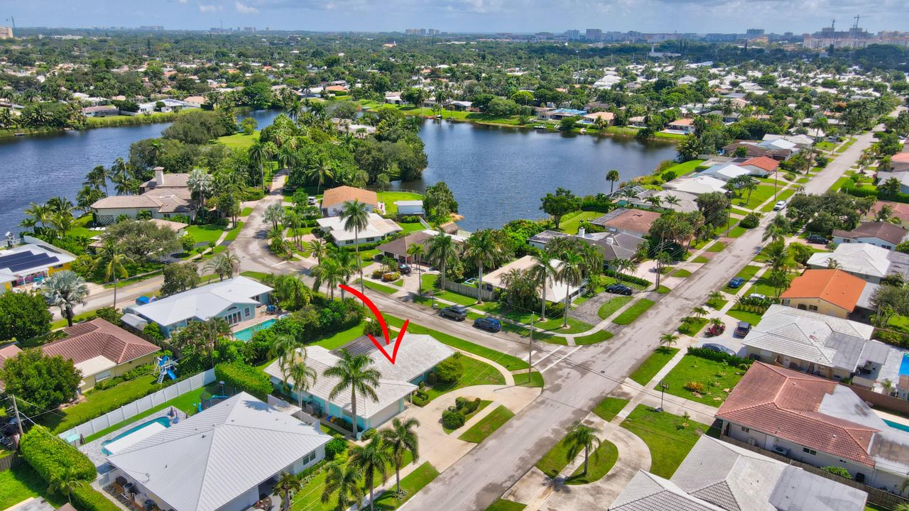 合同活跃: $795,000 (3 贝兹, 2 浴室, 1756 平方英尺)