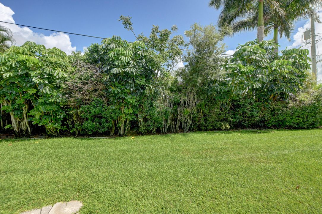 合同活跃: $795,000 (3 贝兹, 2 浴室, 1756 平方英尺)