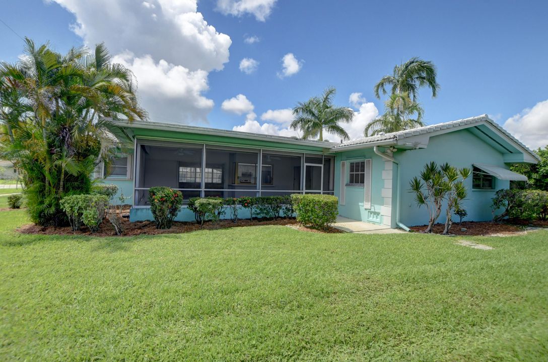 合同活跃: $795,000 (3 贝兹, 2 浴室, 1756 平方英尺)