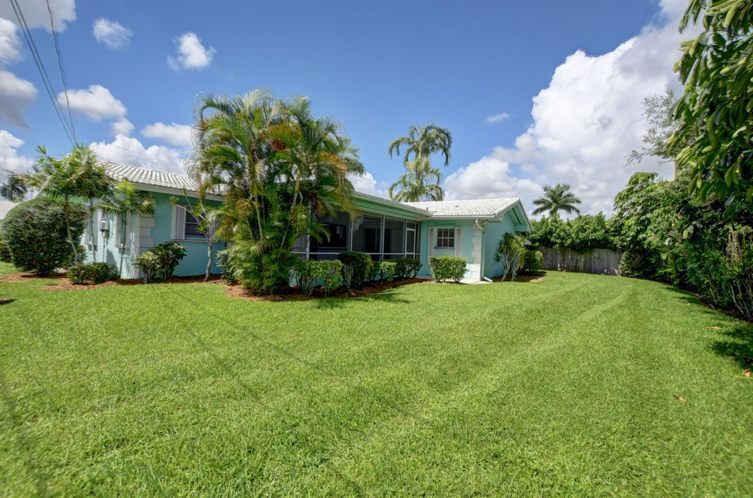 合同活跃: $795,000 (3 贝兹, 2 浴室, 1756 平方英尺)