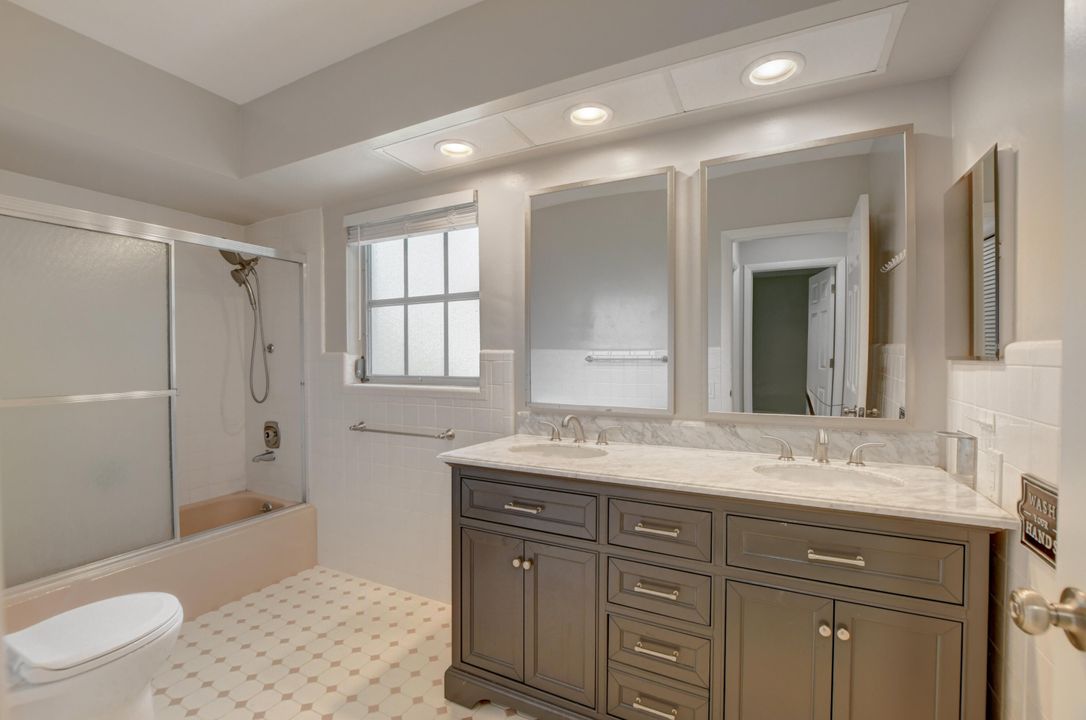 合同活跃: $795,000 (3 贝兹, 2 浴室, 1756 平方英尺)