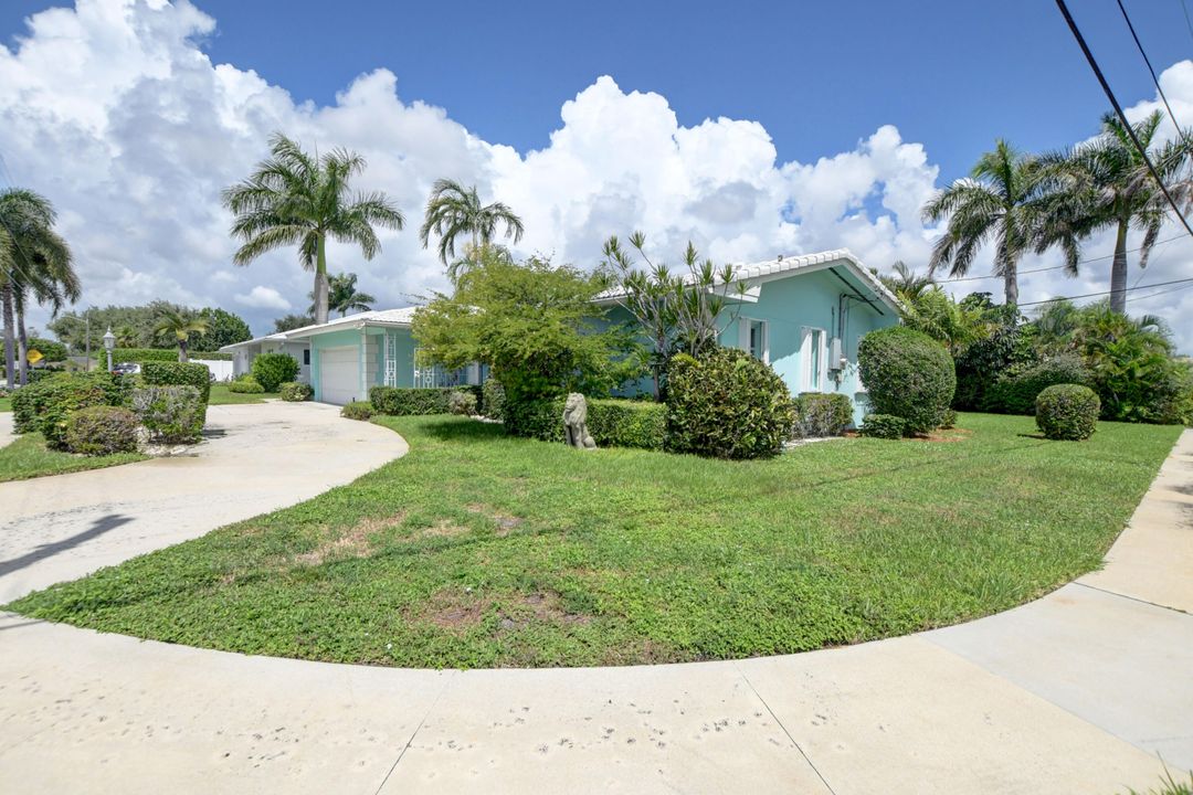 合同活跃: $795,000 (3 贝兹, 2 浴室, 1756 平方英尺)