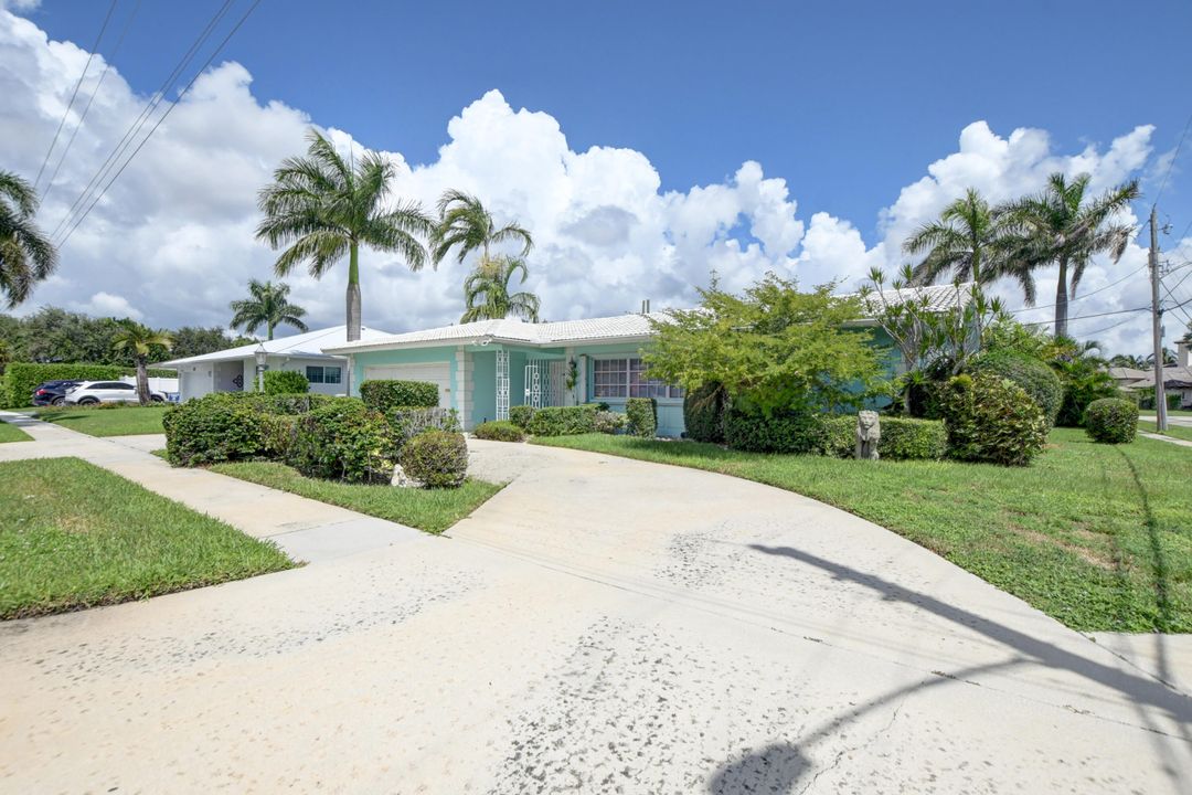 合同活跃: $795,000 (3 贝兹, 2 浴室, 1756 平方英尺)