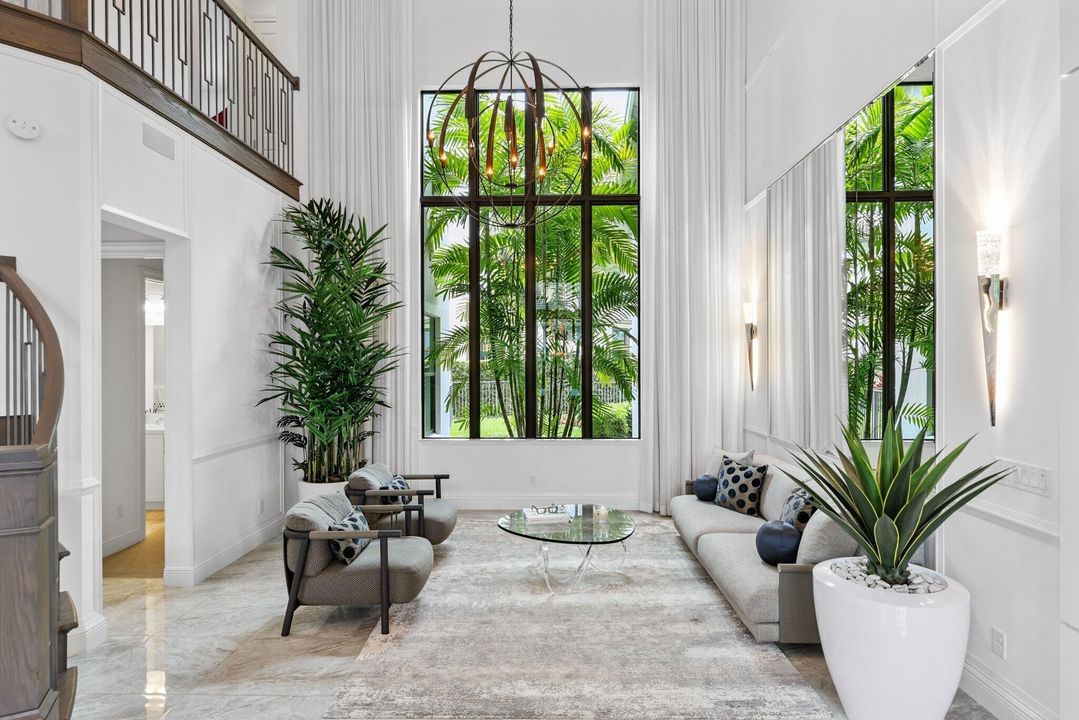 合同活跃: $3,695,000 (5 贝兹, 5 浴室, 4665 平方英尺)