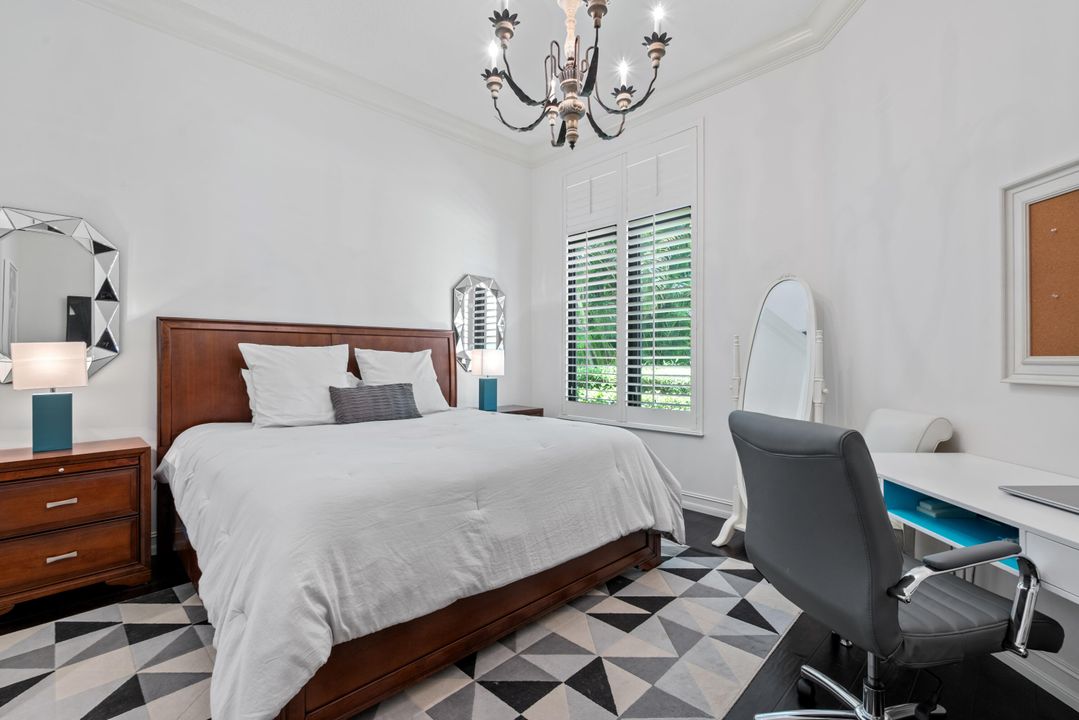 Под контрактом: $2,750,000 (5 спален, 5 ванн, 6080 Квадратных фут)