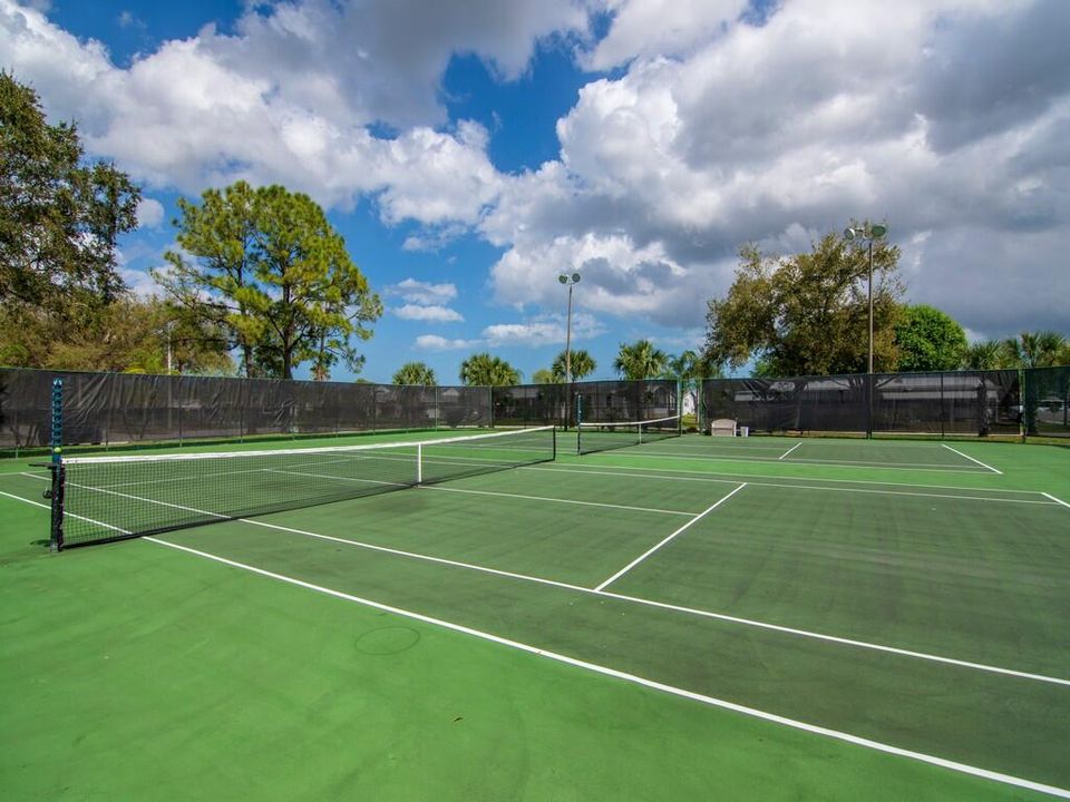 待售: $175,000 (2 贝兹, 2 浴室, 1435 平方英尺)