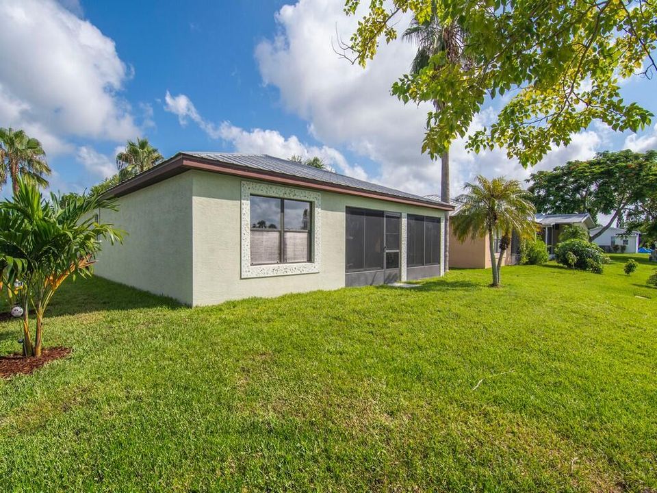 待售: $175,000 (2 贝兹, 2 浴室, 1435 平方英尺)