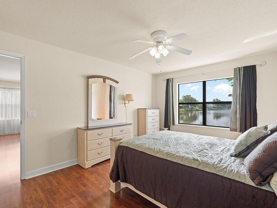 待售: $175,000 (2 贝兹, 2 浴室, 1435 平方英尺)