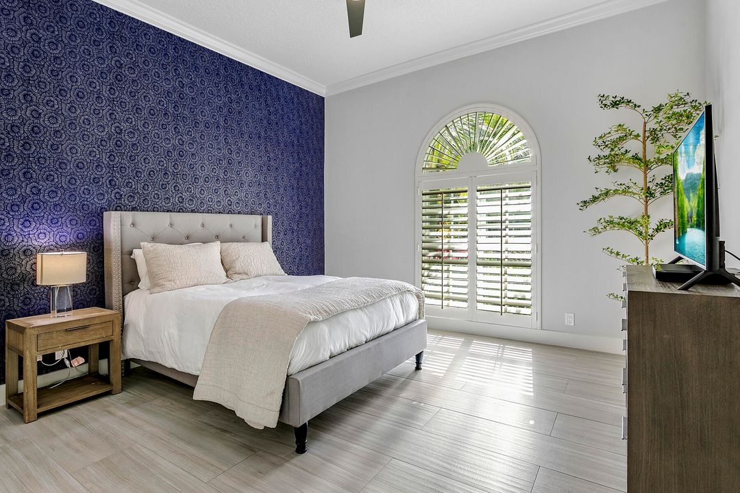 合同活跃: $4,399,000 (3 贝兹, 3 浴室, 3972 平方英尺)