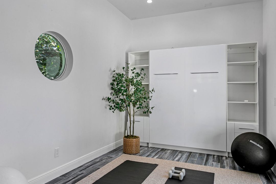 合同活跃: $4,399,000 (3 贝兹, 3 浴室, 3972 平方英尺)