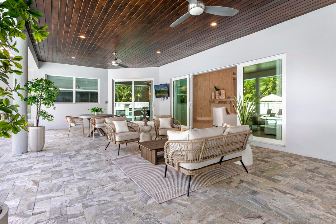 合同活跃: $4,399,000 (3 贝兹, 3 浴室, 3972 平方英尺)