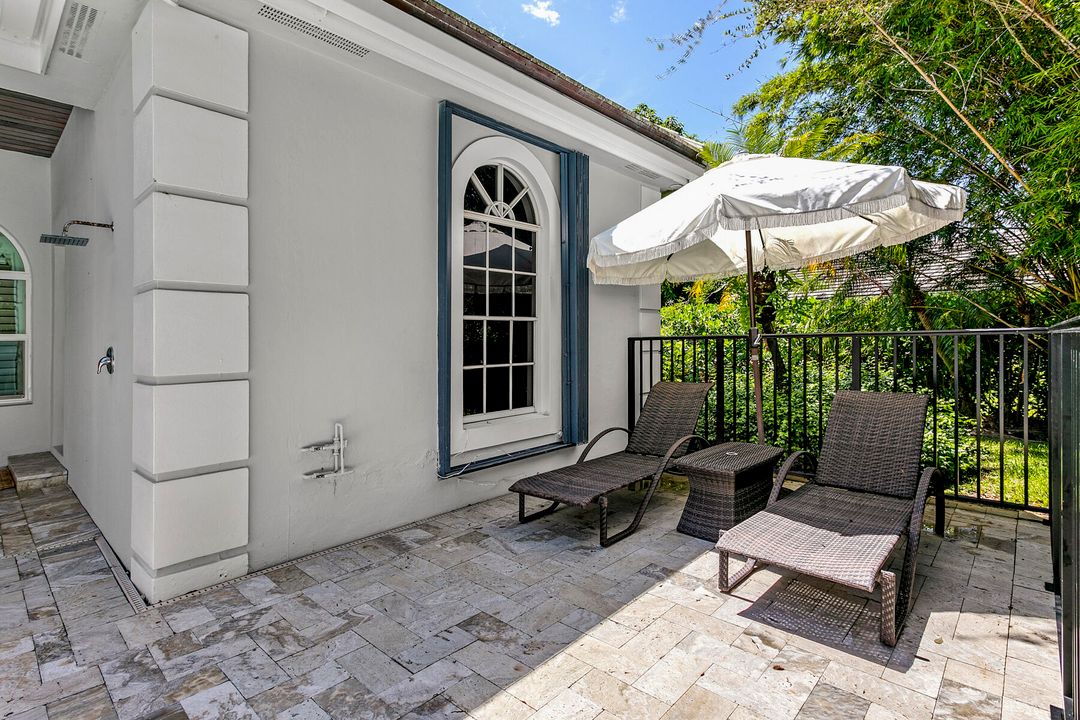 合同活跃: $4,399,000 (3 贝兹, 3 浴室, 3972 平方英尺)