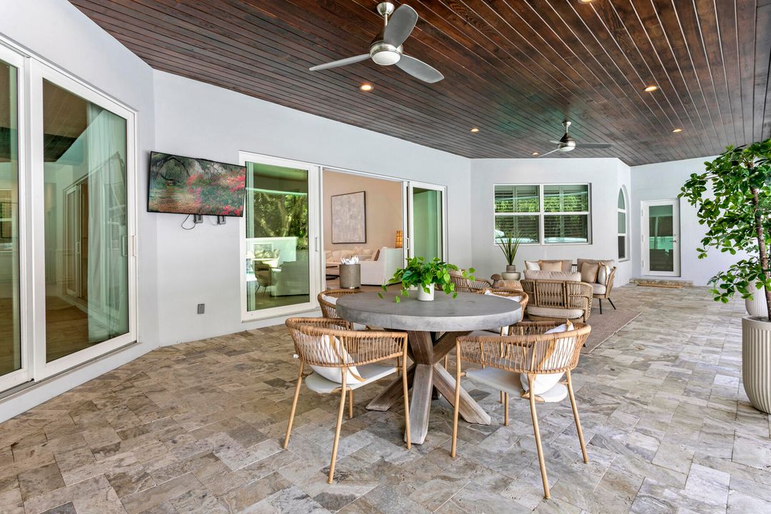 合同活跃: $4,399,000 (3 贝兹, 3 浴室, 3972 平方英尺)