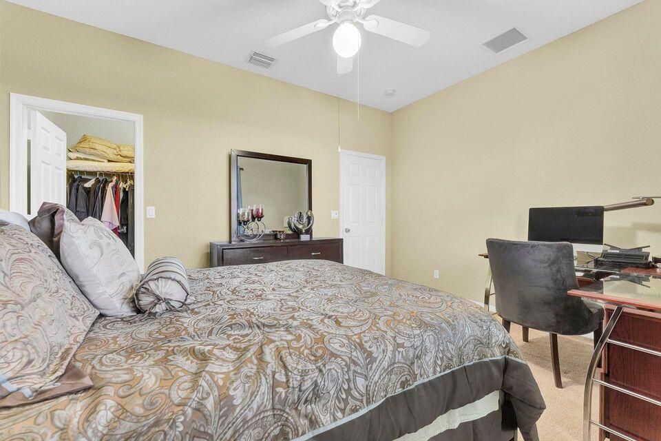 For Sale: $879,999 (5 beds, 3 baths, 3967 Square Feet)