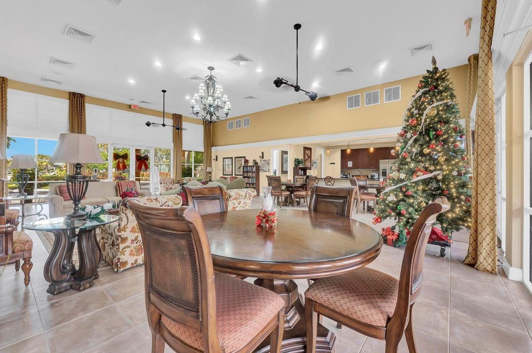 For Sale: $879,999 (5 beds, 3 baths, 3967 Square Feet)