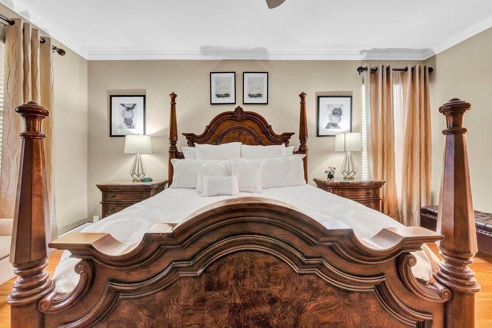 For Sale: $879,999 (5 beds, 3 baths, 3967 Square Feet)