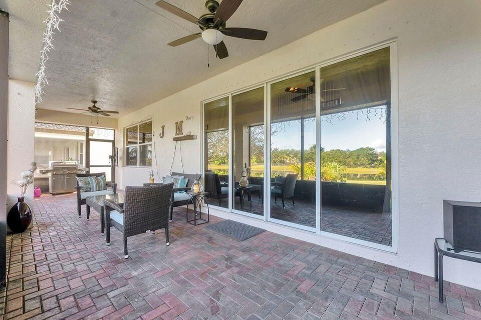 For Sale: $879,999 (5 beds, 3 baths, 3967 Square Feet)