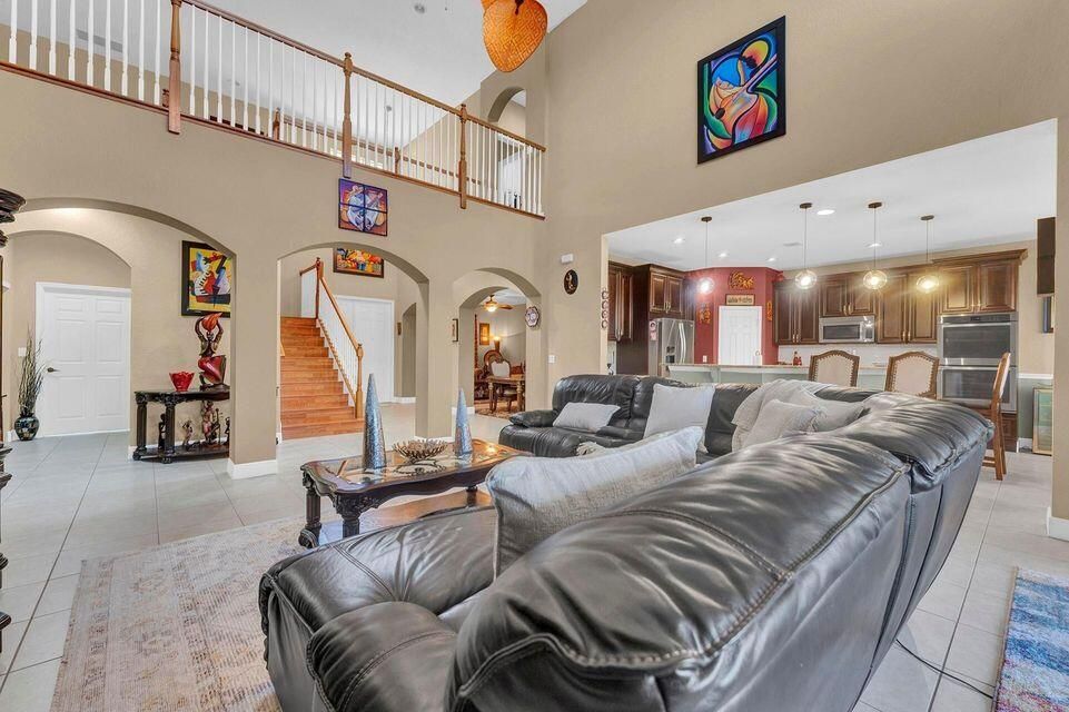 For Sale: $879,999 (5 beds, 3 baths, 3967 Square Feet)