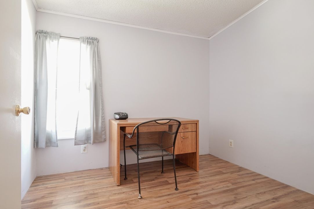 For Sale: $145,000 (3 beds, 2 baths, 1399 Square Feet)