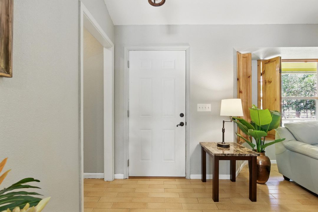 For Rent: $4,800 (4 beds, 2 baths, 2363 Square Feet)