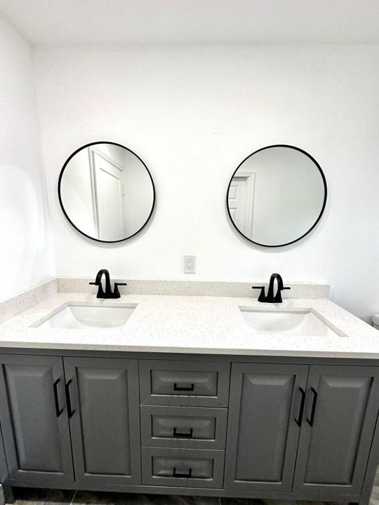 待售: $790,000 (6 贝兹, 4 浴室, 3424 平方英尺)