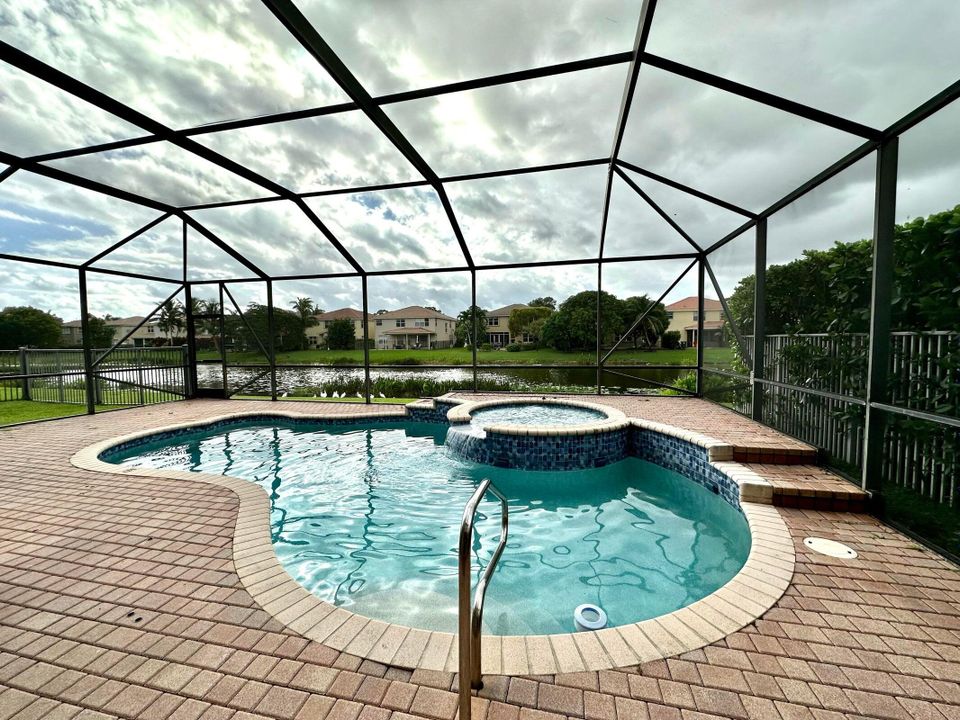 待售: $790,000 (6 贝兹, 4 浴室, 3424 平方英尺)