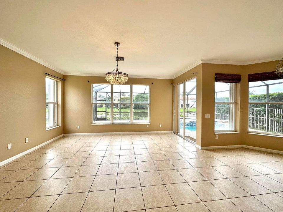 待售: $790,000 (6 贝兹, 4 浴室, 3424 平方英尺)