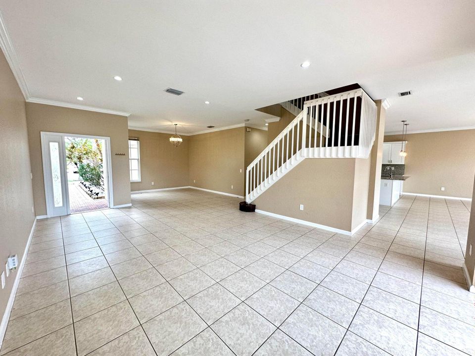 待售: $790,000 (6 贝兹, 4 浴室, 3424 平方英尺)