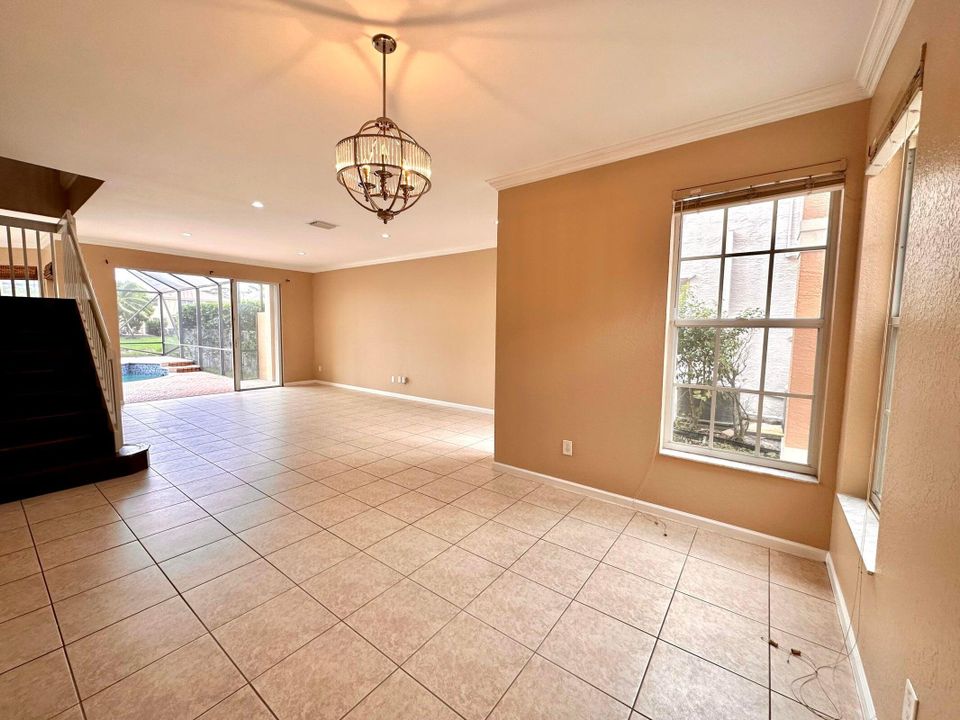 待售: $790,000 (6 贝兹, 4 浴室, 3424 平方英尺)