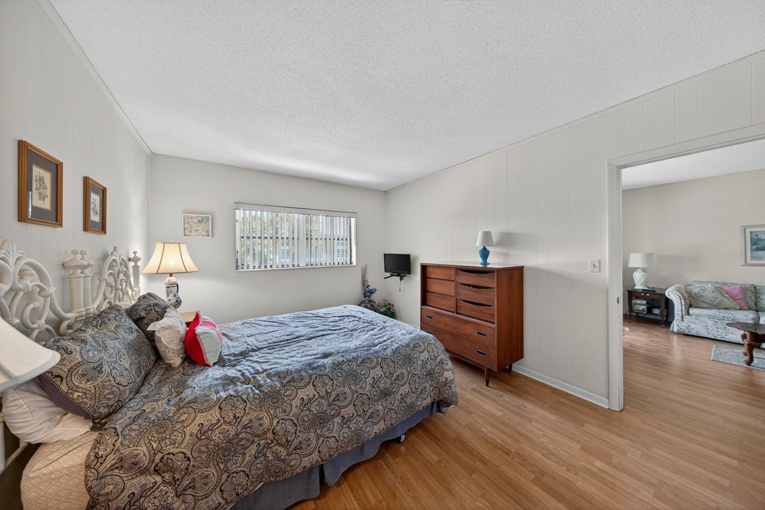 Active With Contract: $158,788 (2 beds, 2 baths, 940 Square Feet)