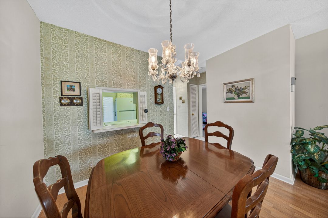 Active With Contract: $158,788 (2 beds, 2 baths, 940 Square Feet)