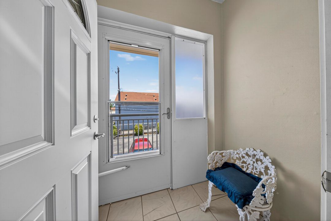 Active With Contract: $158,788 (2 beds, 2 baths, 940 Square Feet)