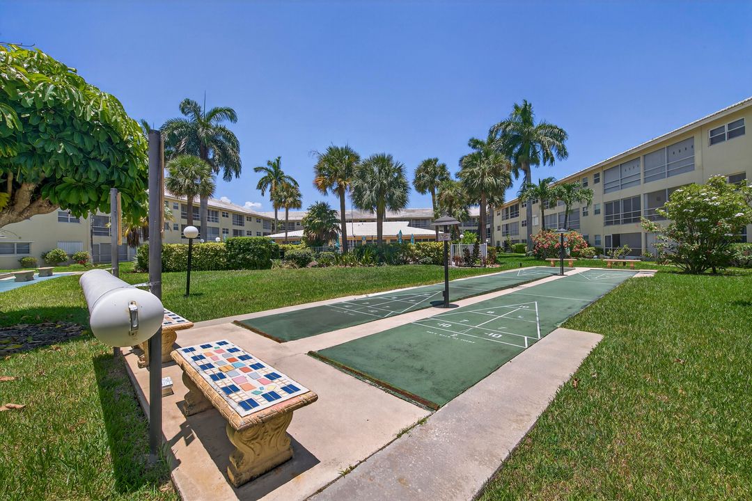 Active With Contract: $158,788 (2 beds, 2 baths, 940 Square Feet)