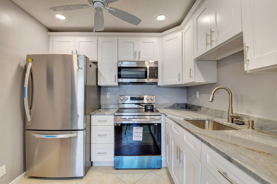 待售: $80,000 (1 贝兹, 1 浴室, 760 平方英尺)