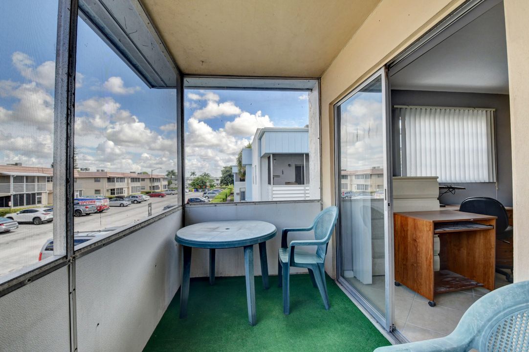 待售: $80,000 (1 贝兹, 1 浴室, 760 平方英尺)