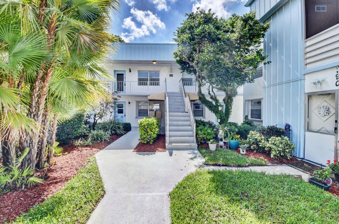 待售: $80,000 (1 贝兹, 1 浴室, 760 平方英尺)